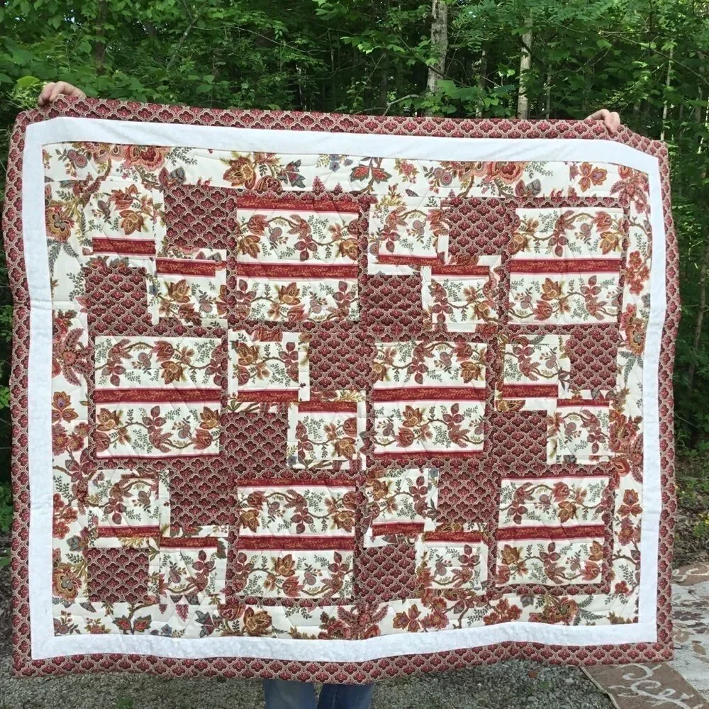 NWT Hand Crafted Elizabethan Tulip Print Quilt